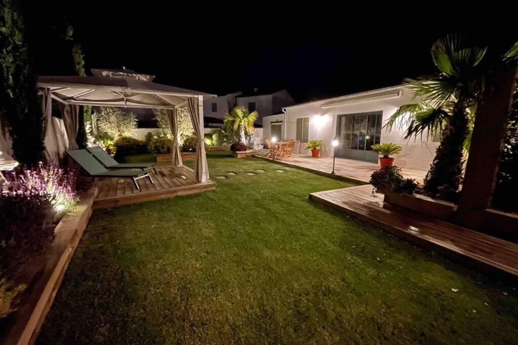 L'Oiseliere ------- Nul Part Ailleurs Villa Loix Exterior photo