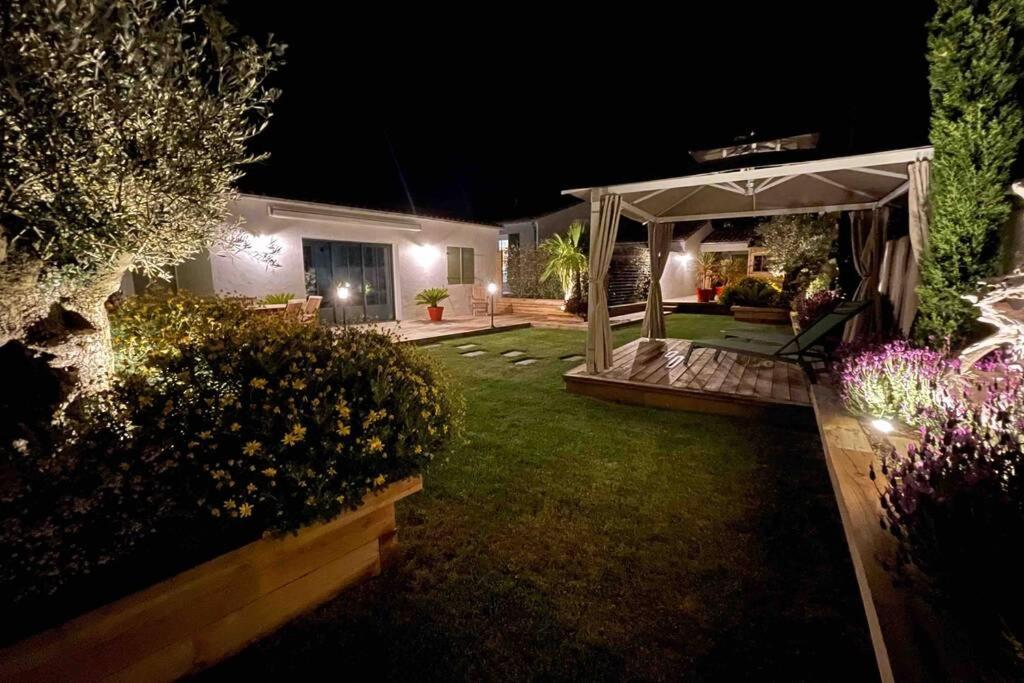 L'Oiseliere ------- Nul Part Ailleurs Villa Loix Exterior photo